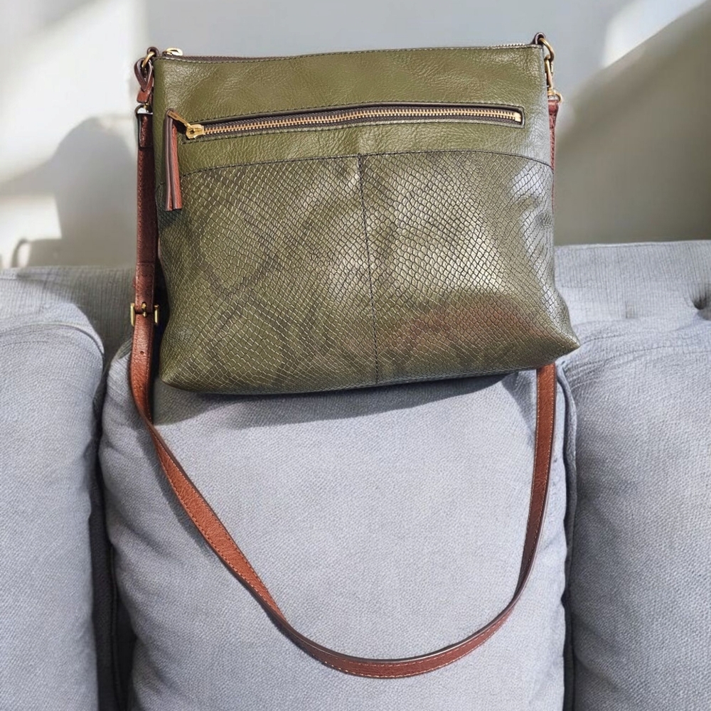 FOSSIL Vintage Olive Green and Snake Skin  Print Crossbody Bag